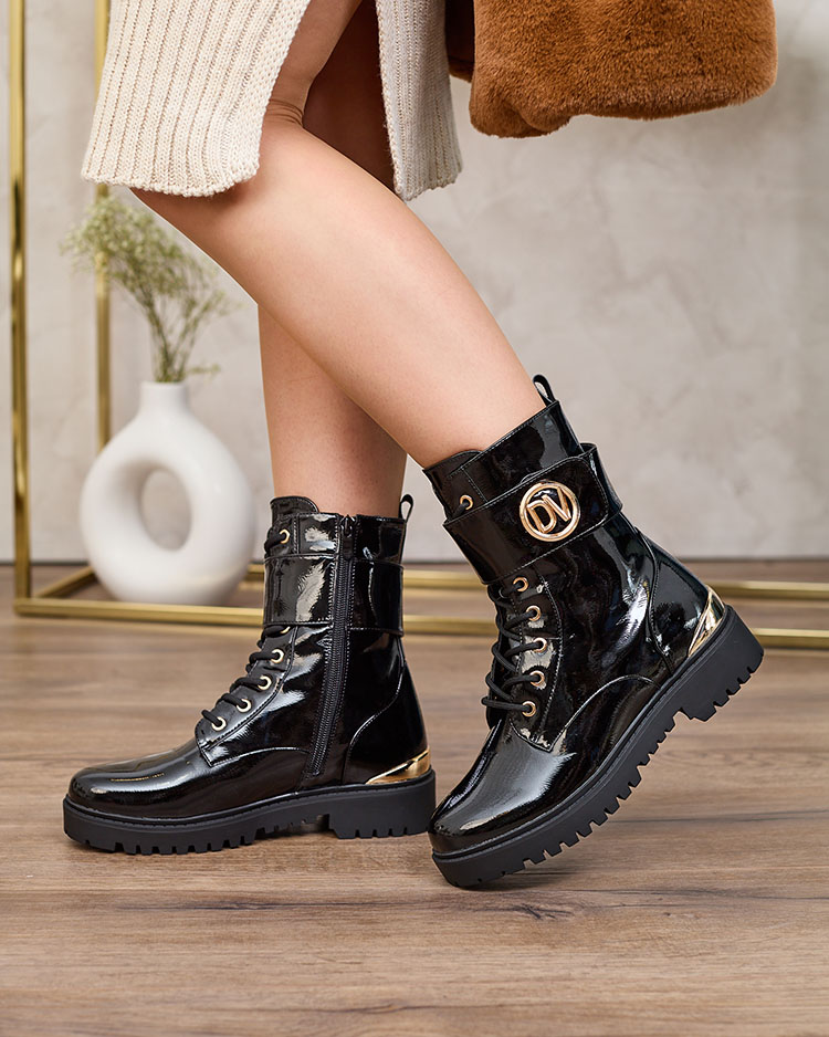 Royalfashion Дамски лакирани ботуши тип "багер" в черно Simbeba