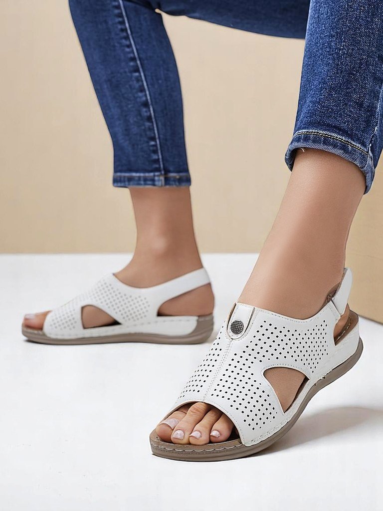 Royalfashion Дамски ажурни сандали Leminni