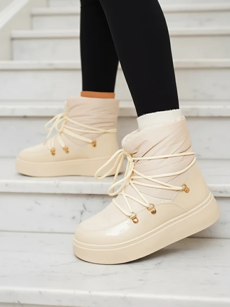 Royalfashion Дамски ботуши за сняг с приплъзване в кремав цвят Dabenda