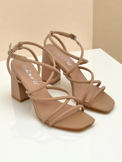 Royalfashion Дамски сандали на дебел ток Elysia