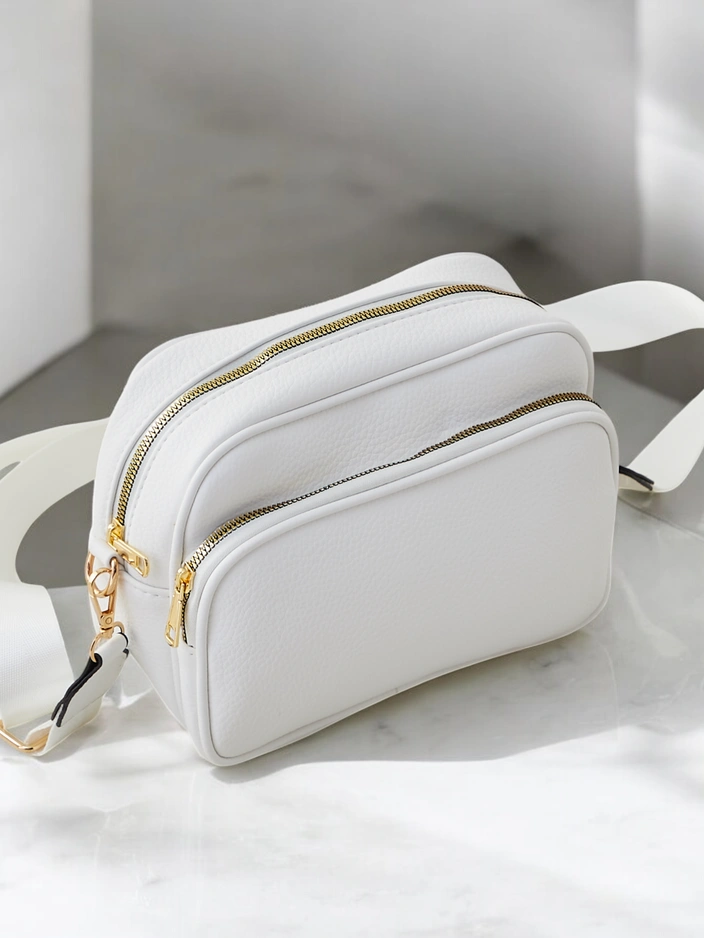 Royalfashion Малка дамска чанта, изработена от еко-кожа с релеф.