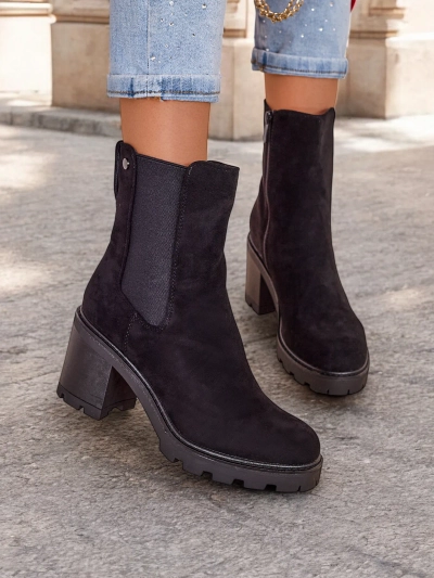 Ниски дамски ботуши от еко велур на Royalfashion на цена Weggis